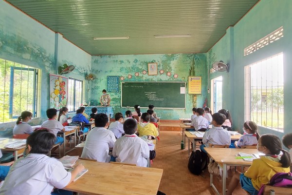 Quảng Ngãi tuyển dụng 1.053 giáo viên - Anh 1