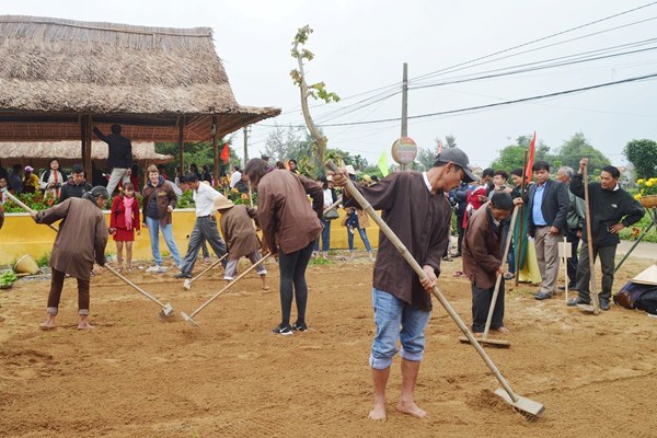 Làng rau Trà Quế đón nhận danh hiệu Di sản văn hóa phi vật thể cấp quốc gia - Anh 1