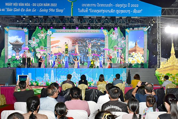 'Bản tình ca Sơn La - Luông Pha Bang'- Ngợi ca tình hữu nghị Việt Nam - Lào - Anh 1