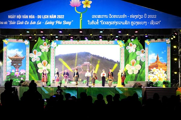 'Bản tình ca Sơn La-Luông Pha Băng': Kết nối văn hóa, thắm tình hữu nghị Việt - Lào - Anh 1