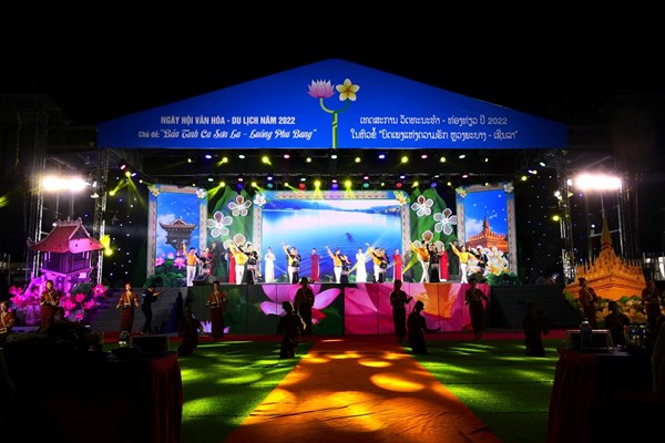 'Bản tình ca Sơn La-Luông Pha Băng': Kết nối văn hóa, thắm tình hữu nghị Việt - Lào - Anh 6