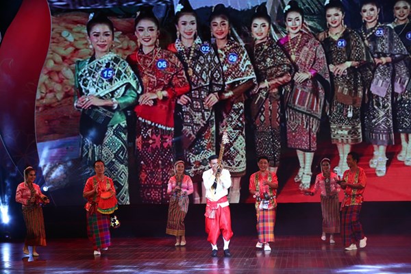 Nồng thắm giai điệu Lào - Việt giữa Thủ đô Hà Nội - Anh 10