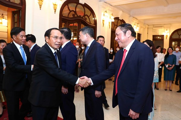 Nồng thắm giai điệu Lào - Việt giữa Thủ đô Hà Nội - Anh 3