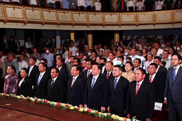 Nồng thắm giai điệu Lào - Việt giữa Thủ đô Hà Nội - Anh 4