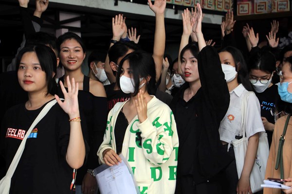 Gần 1.000 thí sinh dự thi năng khiếu Trường ĐH Sân khấu - Điện ảnh TP.HCM - Anh 1