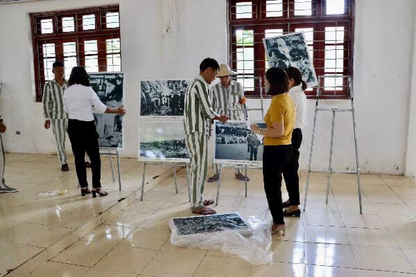 Giáo dục, cảm hóa phạm nhân bằng những trang sử truyền thống - Anh 5