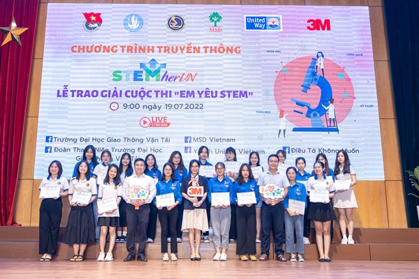 Giúp trẻ em gái và phụ nữ tự tin theo đuổi khoa học, công nghệ - Anh 2