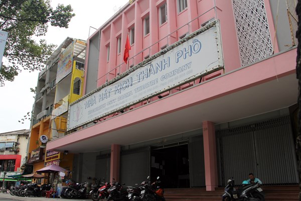 Thiết chế văn hóa nhìn từ rạp hát (Bài 2) TP.HCM: Nhà hát mà không có... 