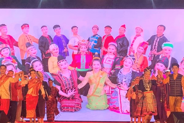 Hội An: Đêm nghệ thuật sắc màu của sự kiện “Tuần văn hóa Lào tại Việt Nam” - Anh 4