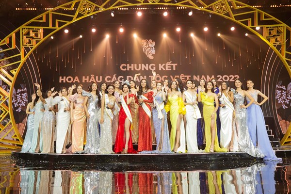 Quyền Cục trưởng Cục NTBD, NSƯT Trần Ly Ly: Chung tay gạt bỏ tiêu cực, tôn vinh cái đẹp những cuộc thi nhan sắc - Anh 1