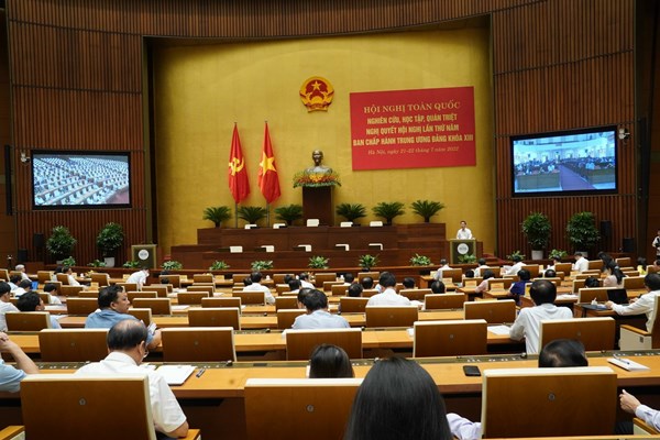 Trưởng Ban Tổ chức Trung ương Trương Thị Mai: “Người vào Đảng thì động cơ phải trong sáng” - Anh 1