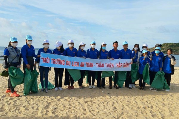 Bình Định: Phát động phong trào “Môi trường du lịch an toàn - thân thiện - hấp dẫn” - Anh 3