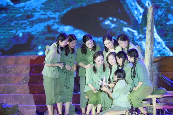 Xúc động chương trình nghệ thuật “Cõi thiêng Đồng Lộc” - Anh 4