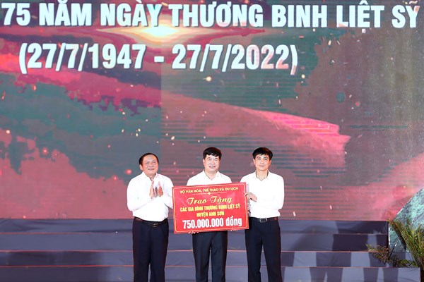 Bộ trưởng Nguyễn Văn Hùng: “Bản hùng ca bất diệt