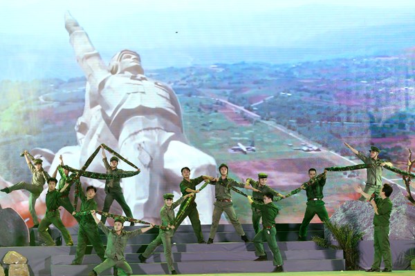 Bộ trưởng Nguyễn Văn Hùng: “Bản hùng ca bất diệt