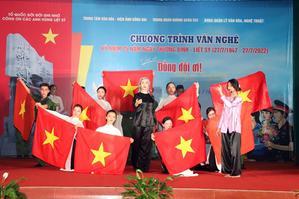 Xúc động đêm tri ân 'Đồng đội ơi! những năm tháng bất tử' - Anh 1