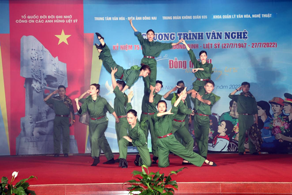 Xúc động đêm tri ân 'Đồng đội ơi! những năm tháng bất tử' - Anh 2