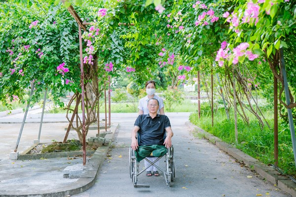 75 ảnh ấn tượng tại chuyên đề “Hà Nội- Tiếp nối truyền thống Uống nước nhớ nguồn” - Anh 4
