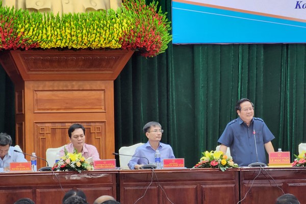 Kon Tum: Đối thoại để tháo gỡ khó khăn, vướng mắc, đồng hành cùng doanh nghiệp - Anh 2