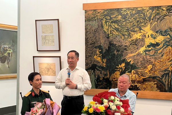 Làm mới nhiều tác mỹ thuật về đề tài chiến tranh cách mạng - Anh 1