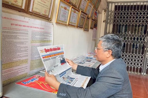 Nét đẹp văn hóa, ứng xử văn minh trong gia đình, dòng họ, khu dân cư: Nâng cao nhận thức cộng đồng - Anh 2