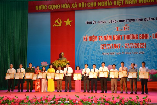 Quảng Ngãi: Chăm lo gia đình chính sách, người có công với cách mạng - Anh 6