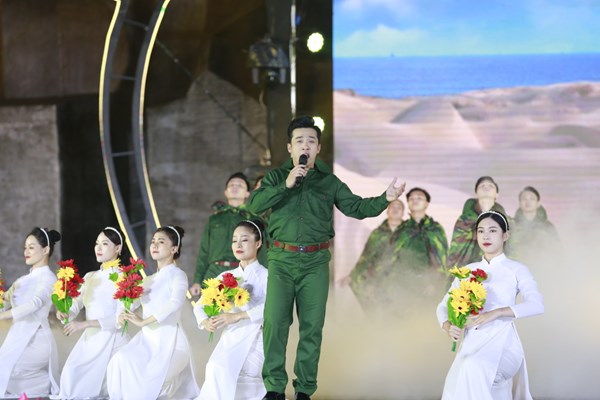 Hào hùng, xúc động với “Khúc tráng ca hòa bình” - Anh 15