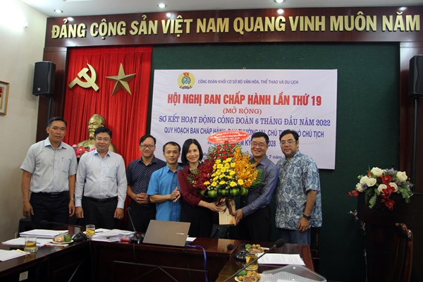 Đẩy mạnh hoạt động sáng kiến, giải pháp công tác VHTTDL - Anh 1