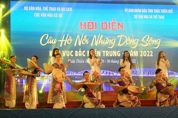Khai mạc Hội diễn “Câu hò nối những dòng sông” khu vực Bắc miền Trung - Anh 1