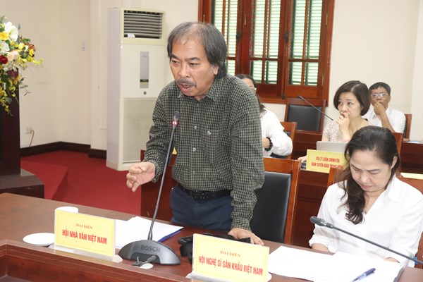 Đổi mới hoạt động, nâng cao chất lượng sáng tạo văn học nghệ thuật - Anh 5