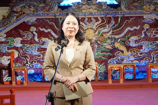 Phó Chủ tịch nước thăm hỏi, động viên đội ngũ làm công tác bảo tồn di sản Huế - Anh 3