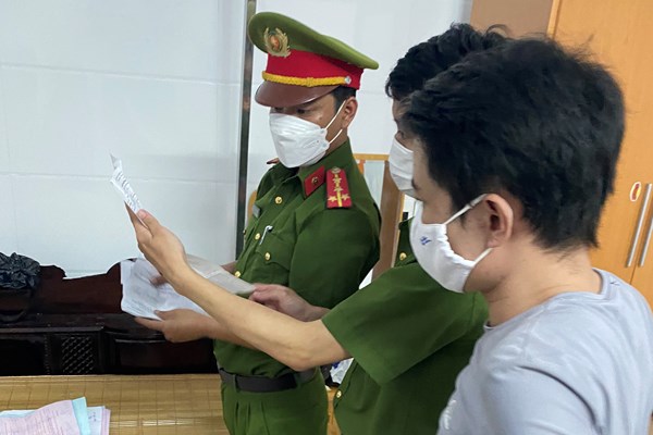Quảng Bình: Bắt giam “cò đất” chiếm đoạt gần 2 tỉ đồng - Anh 3