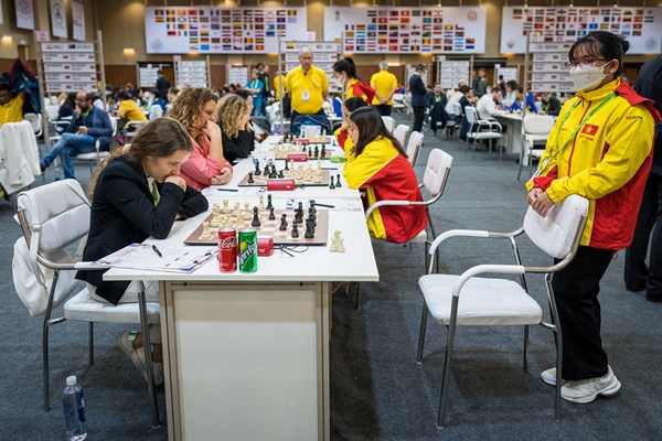Thắng 5 ván, Việt Nam lọt vào top 10 Olympiad cờ vua - Anh 1