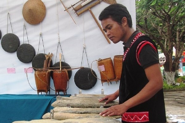 Nghệ nhân ưu tú Mấu Quốc Tiến- 