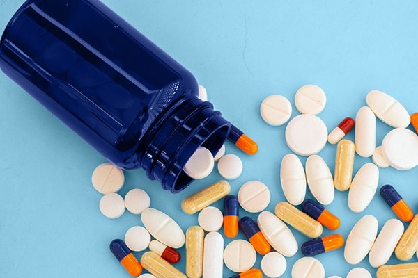 Quản lý chặt chẽ việc mua bán sinh phẩm xét nghiệm, thuốc chữa bệnh cúm mùa - Anh 1