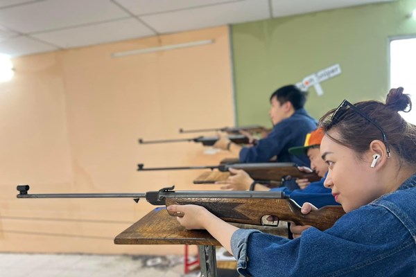 Góp phần phát triển phong trào bắn súng TP.HCM - Anh 1
