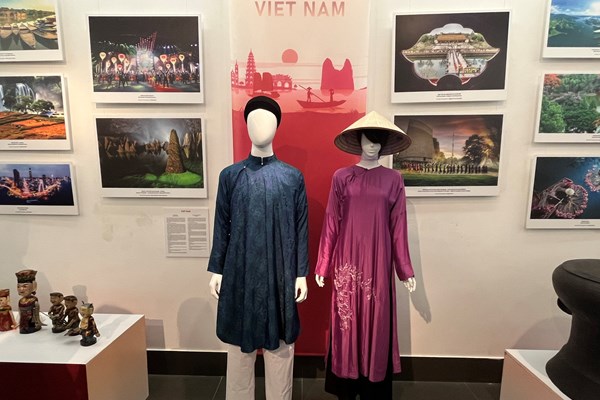 Triển lãm Sắc màu Văn hoá ASEAN - Anh 5
