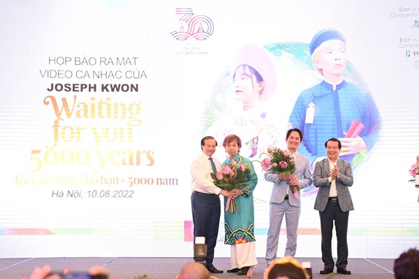 Hình ảnh Việt Nam tươi đẹp trong MV của ca sĩ Hàn Quốc Joseph Kwon - Anh 1
