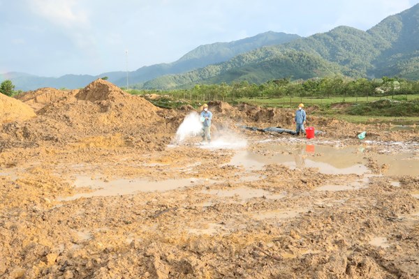 Đẩy nhanh xử lý đất nhiễm dioxin tại sân bay A So - Anh 1