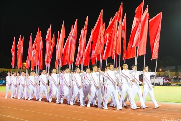 Tưng bừng Ngày hội thể thao trên quê hương Bác - Anh 9