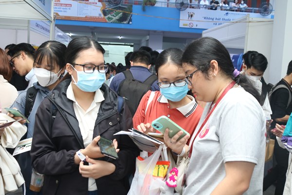 Hơn 1.000 vị trí tuyển dụng tại “Ngày hội việc làm năm 2022” - Anh 1