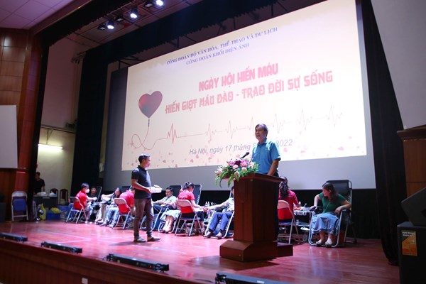 Công đoàn Bộ VHTTDL tổ chức hoạt động hiến máu tình nguyện - Anh 1