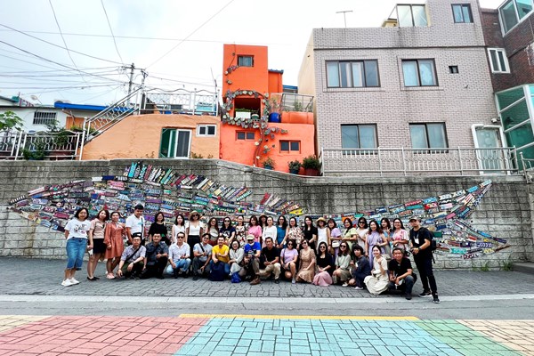 Lạc lối ở làng văn hoá Gamcheon- Santorini của Hàn Quốc - Anh 1
