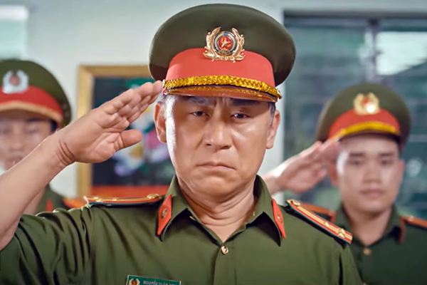 Xúc động hình ảnh chiến sĩ Công an nhân dân trong MV “Vinh quang thầm lặng” - Anh 6