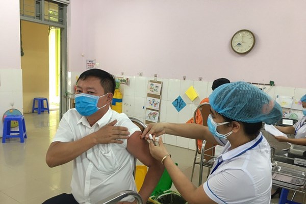 Xuất hiện biến thể phụ BA.2.74 lây lan nhanh: Chần chừ tiêm phòng Covid-19 mũi 4 sẽ gặp nhiều nguy cơ - Anh 1