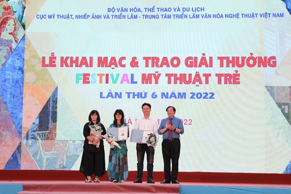 Festival Mỹ thuật trẻ 2022: Nghệ sĩ trẻ cất tiếng những gì? - Anh 3