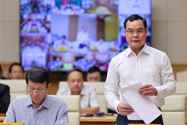 Thủ tướng đề ra 9 phương hướng, nhiệm vụ, giải pháp phát triển thị trường lao động - Anh 4