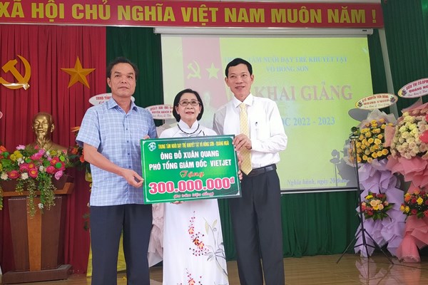 Trung tâm Nuôi dạy trẻ khuyết tật Võ Hồng Sơn khai giảng năm học mới - Anh 3