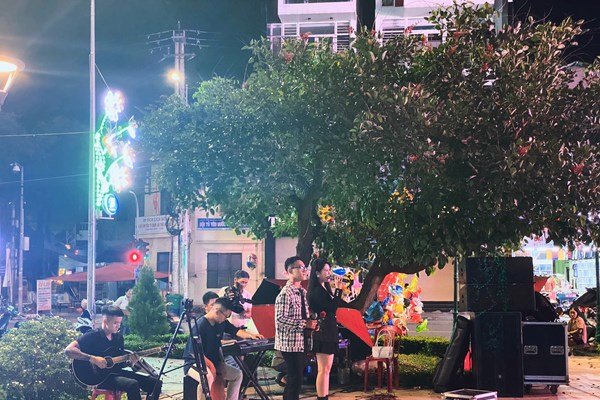 “Âm nhạc đường phố” hứa hẹn là sản phẩm du lịch độc đáo - Anh 1