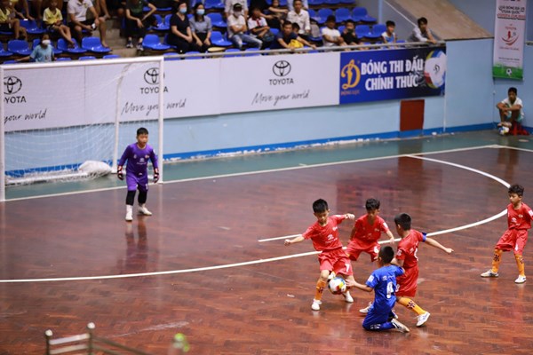 Khởi tranh Giải bóng đá U9 toàn quốc - Anh 2
